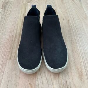 Women’s Rothy’s Shoes - The Chelsea - Size 8.5